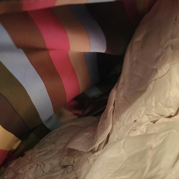 Tignanello Classic Purple Leather Convertible Crossbody Bag Adjustable Purse - Picture 14 of 14